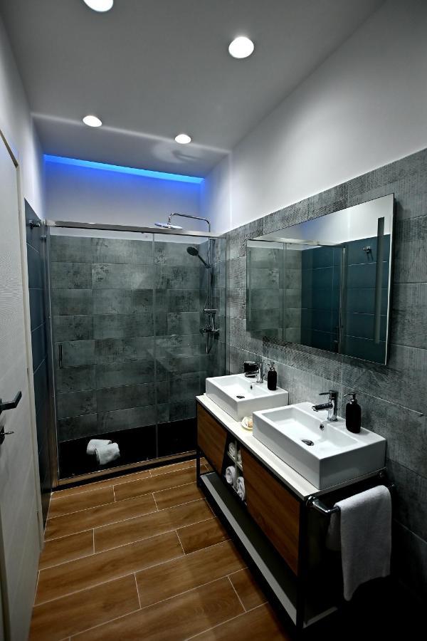 לוקרי Kore Suites&Apartments מראה חיצוני תמונה