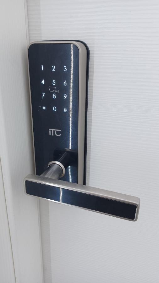 לוקרי Kore Suites&Apartments מראה חיצוני תמונה